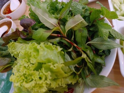 แหนมเนือง