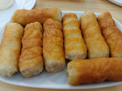 แหนมเนือง