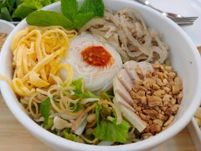 ขนมจีนทรงเครื่อง