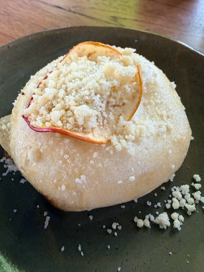 Apple Crumble Bun
