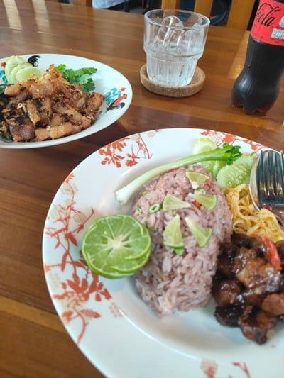 อาหาร หรือ เครื่องดื่ม