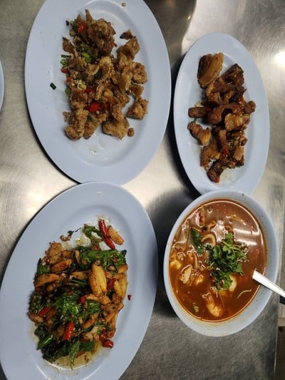 อาหาร หรือ เครื่องดื่ม