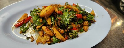 ปูผัดพริกไทยอ่อน