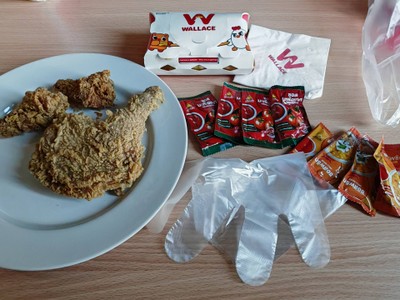 อาหาร หรือ เครื่องดื่ม