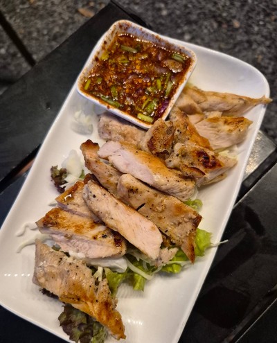 ไก่ย่างน้ำจิ้มแจ่ว