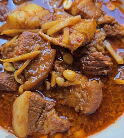 แกงฮังเลหมู