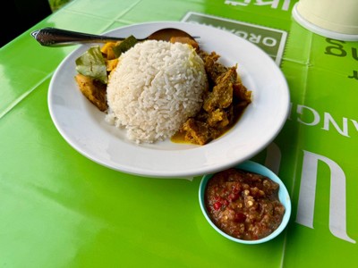 ข้าวราดแกง