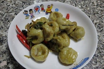 ลูกชิ้นปลาผัดพริก