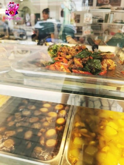 อาหาร หรือ เครื่องดื่ม