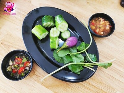 อาหาร หรือ เครื่องดื่ม