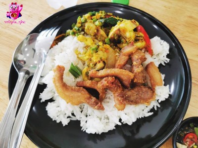 อาหาร หรือ เครื่องดื่ม