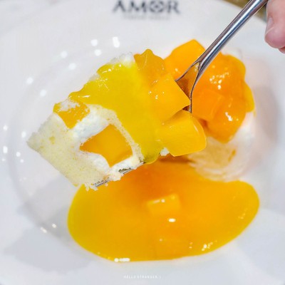 หวานฉ่ำรับซัมเมอร์ กับมะม่วงน้ำดอกไม้สีทองจาก AMOR