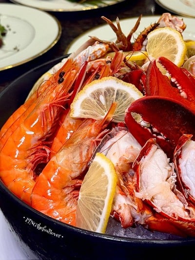 อาหาร หรือ เครื่องดื่ม