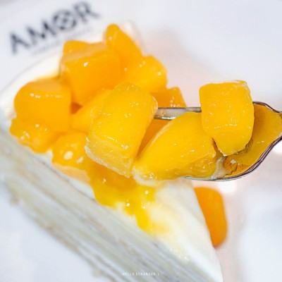 หวานฉ่ำรับซัมเมอร์ กับมะม่วงน้ำดอกไม้สีทองจาก AMOR