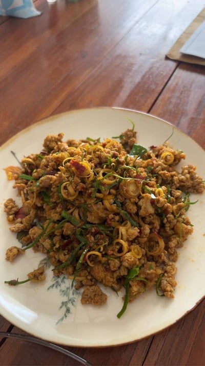 คั่วกลิ้งหมู 