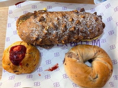 CHEESE WALNUT MACARON BREAD