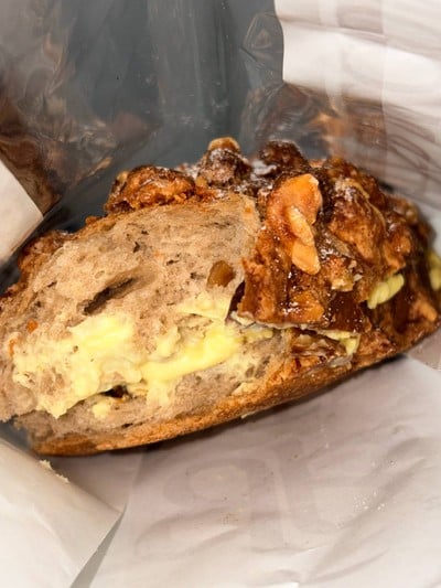 CHEESE WALNUT MACARON BREAD