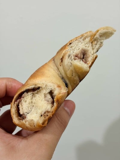 BLUEBERRY CRANBERRY CHEESE BAGEL