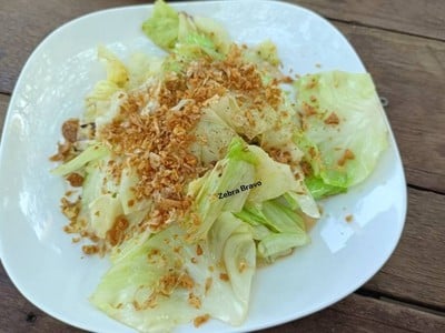 กะหล่ำผัดน้ำปลา