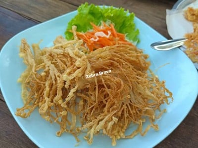 เห็ดเข็มทองชุบแป้งทอด