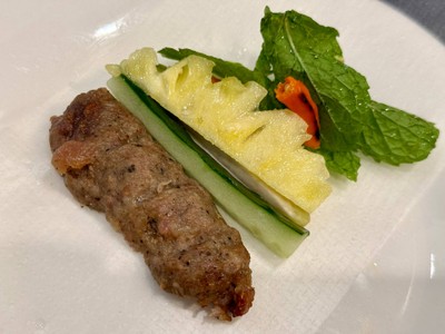 แหนมเนือง