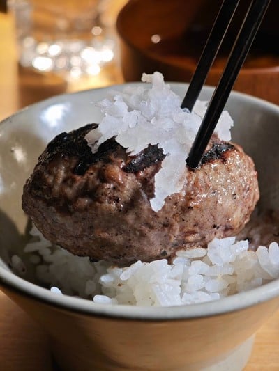 อาหาร หรือ เครื่องดื่ม