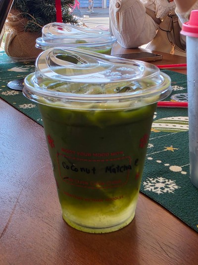 Coconut Matcha (มัตจะมะพร้าว)