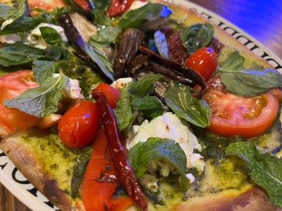 A Fox’s Signature Pizza