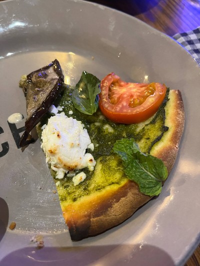 A Fox’s Signature Pizza