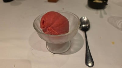 อาหาร หรือ เครื่องดื่ม