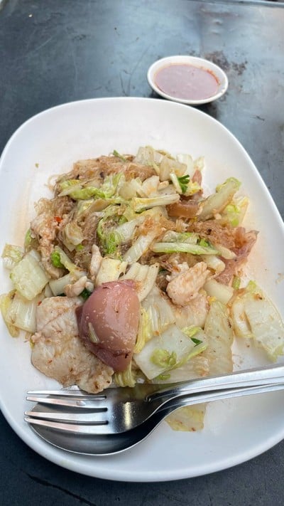 สุกี้แห้ง