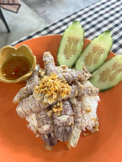 กั้งทอดกระเทียม
