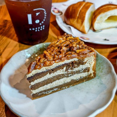 Koffeeplus Coffee Roaster Academy ร้านกาแฟเทสดีย่านเจริญนคร