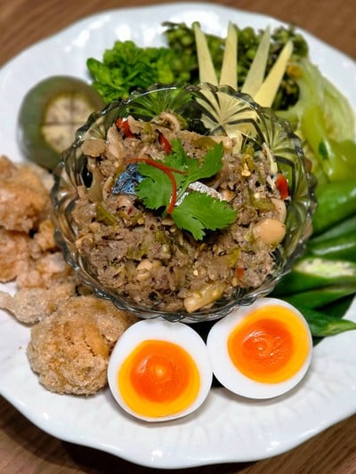 น้ำพริกขี้กาผักต้ม