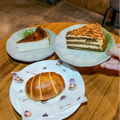 Koffeeplus Coffee Roaster Academy ร้านกาแฟเทสดีย่านเจริญนคร