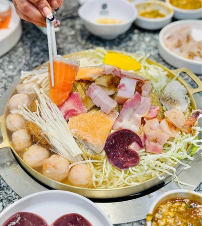 🍲 Gon Buffet เผ่าหมู + ทะเล. (ราคา 529 บาท.)