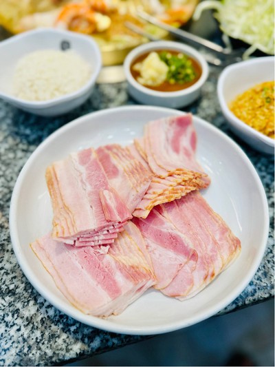 🥓 เบคอน.
