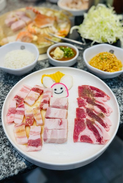 🐷 ชุดหมูสามฉ่ำ.