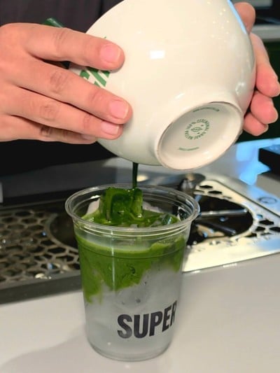 อาหาร หรือ เครื่องดื่ม