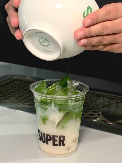 อาหาร หรือ เครื่องดื่ม