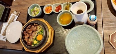 ข้าวอบสเต็กหมู