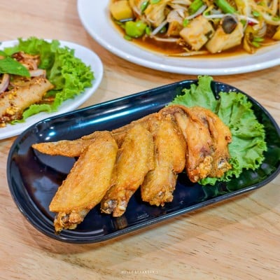 กูมันแซ่บ ร้านอาหารอีสานยั่วๆ ย่านคลองสาน