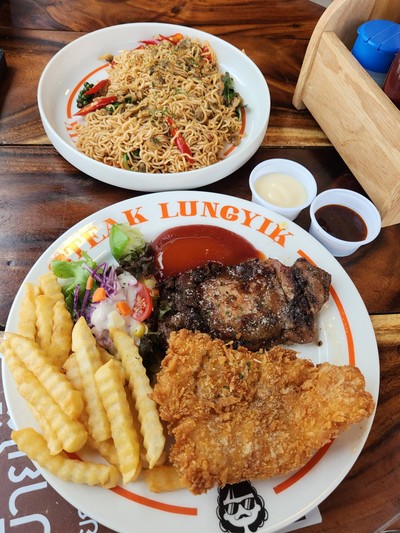 อาหาร หรือ เครื่องดื่ม