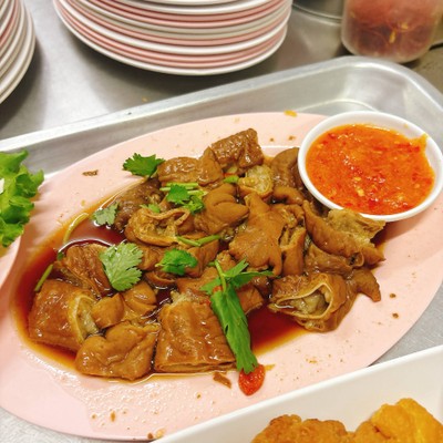 ไส้หมูพะโล้