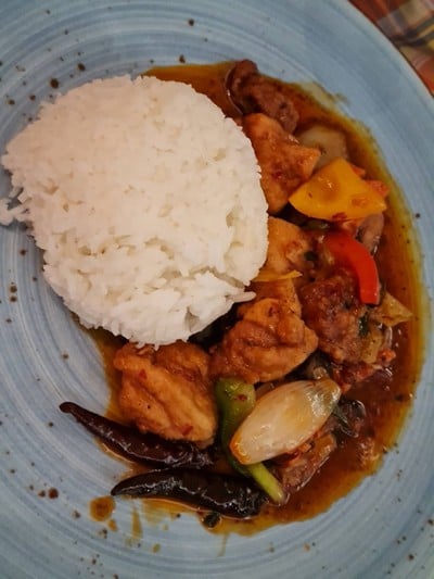 ข้าวไก่ผัดเม็ดมะม่วง