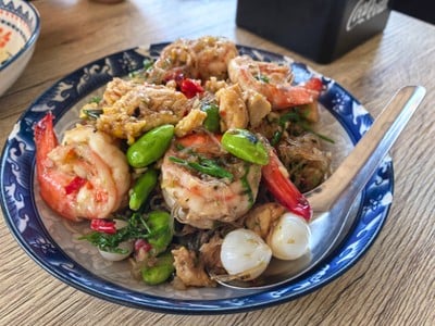 กุ้งผัดสามฉุน