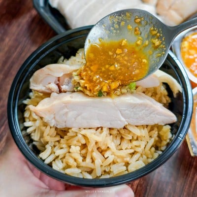 “จินกี่ ข้าวมันไก่ ไทย-สิงคโปร์” ร้านข้าวมันไก่ที่อร่อยตรงปก จนยกขึ้นแท่นให้เป็นร้านโปรด