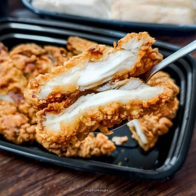“จินกี่ ข้าวมันไก่ ไทย-สิงคโปร์” ร้านข้าวมันไก่ที่อร่อยตรงปก จนยกขึ้นแท่นให้เป็นร้านโปรด