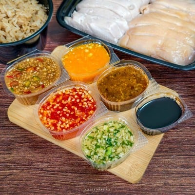 “จินกี่ ข้าวมันไก่ ไทย-สิงคโปร์” ร้านข้าวมันไก่ที่อร่อยตรงปก จนยกขึ้นแท่นให้เป็นร้านโปรด