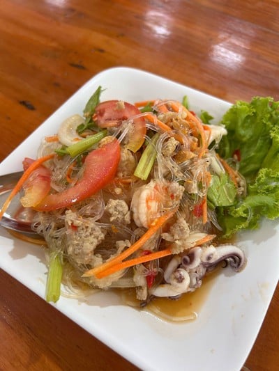 ยำวุ้นเส้นรวมมิตร